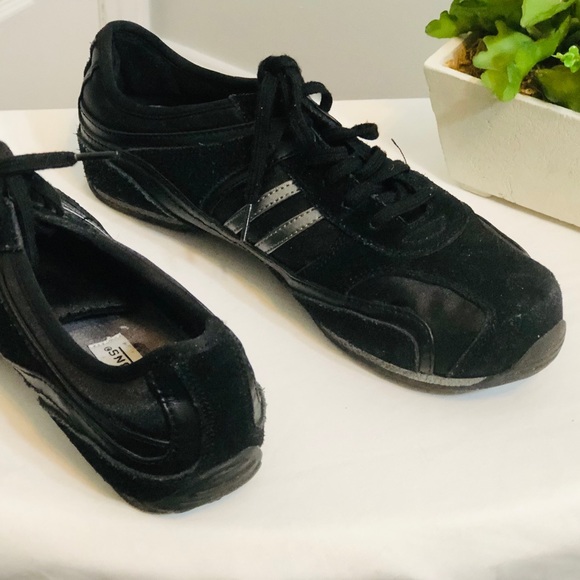 Predictions Black Sneaker - Picture 5 of 5